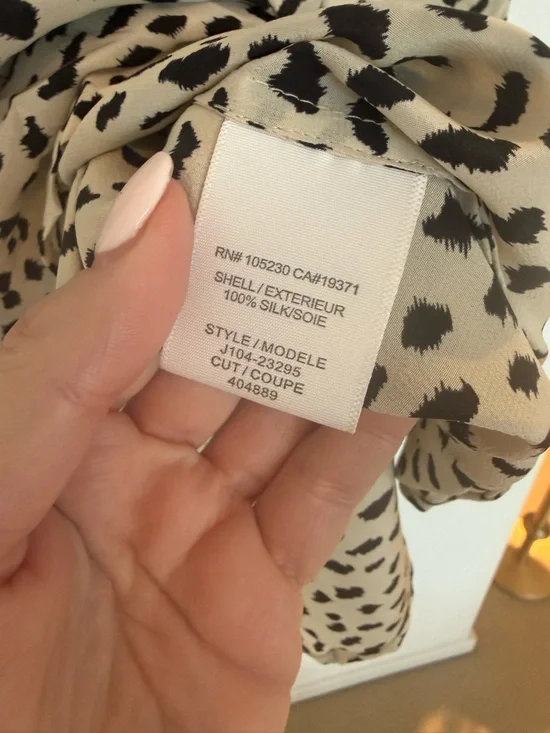 Joie Silk Leopard Print Blouse size S - Picture 4 of 5